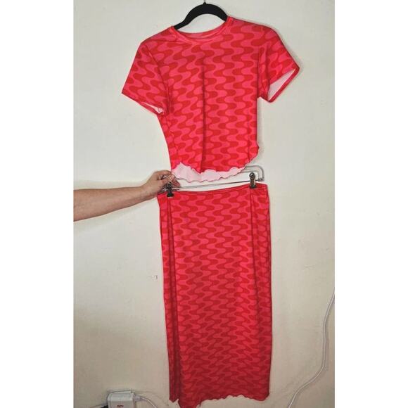 NWT Fensi Ssense Red Pink Wave Wrap Skirt & Short Sleeve Top M - Picture 2 of 8